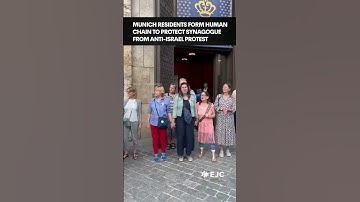 Munich Residents Form Human Chain to Protect Synagogue From Anti-Israel Protest