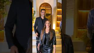 Hema Malini daughter Esha visits mother Prakash Kaur home today &amp; huggs her #shorts #youtubeshorts