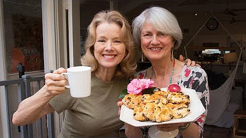 TEA and SCONES, TEXTILES and TALES from a London G...