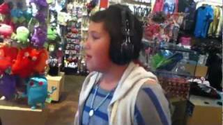 Mariah working it at HotTopic