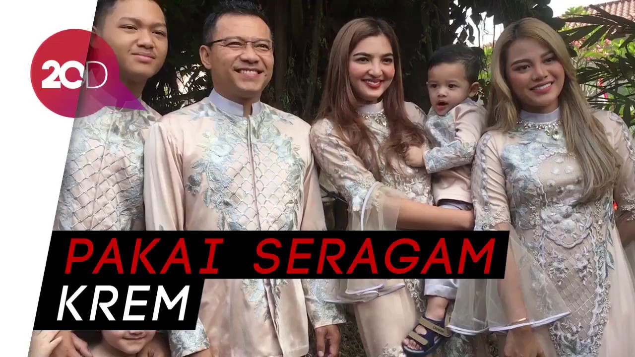 Gaya Kompak Keluarga Asix di Perayaan Idul Adha