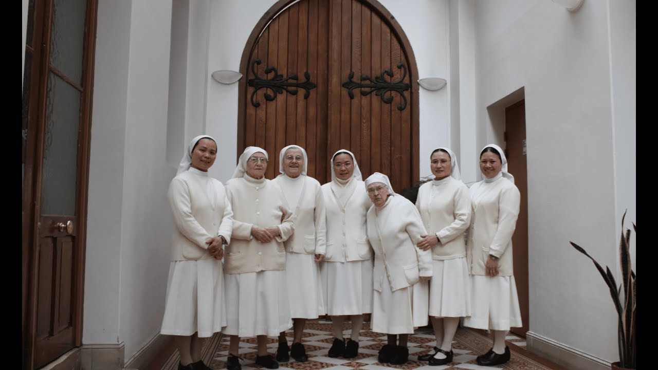 La communauté des Soeurs du Saint Sacrement YouTube La communauté des Soeurs du Saint Sacrement YouTube