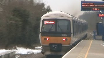 (2009) Chiltern Railways Class 165s pass north through Denham