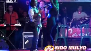 Cover Lagu JAMBU ALAS - LINA AGUSTINA & Mr. BLACK @ CAMELIA Menganti