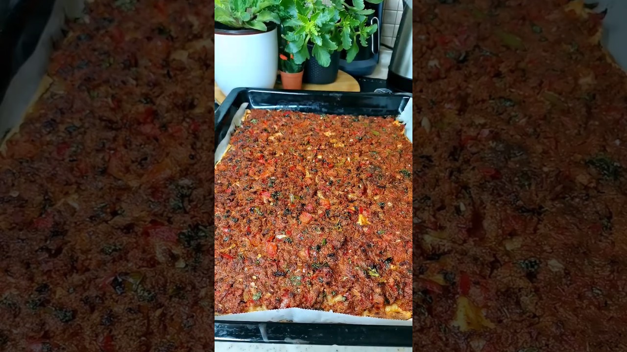 #tarif #pratiktarifler #pratiktatlitarifleri #food LAHMACUNUN EN PRATİK HALİ😍