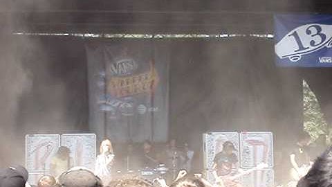 Paramore - Emergency (Live @ Warped Tour 