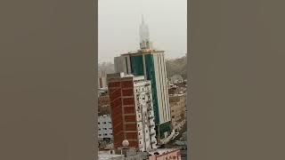 Sodui Arabia video mein Makka Haram Clock Real Tower.