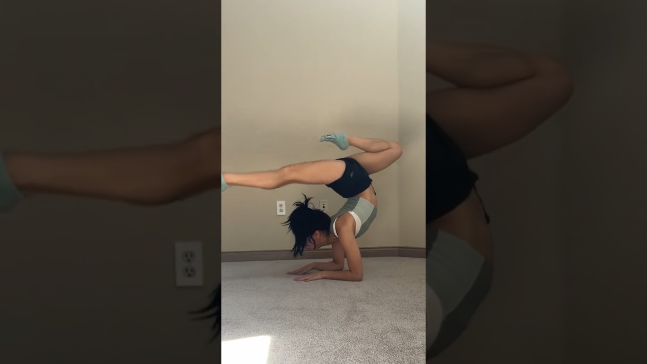Elbow Stand with Splits 