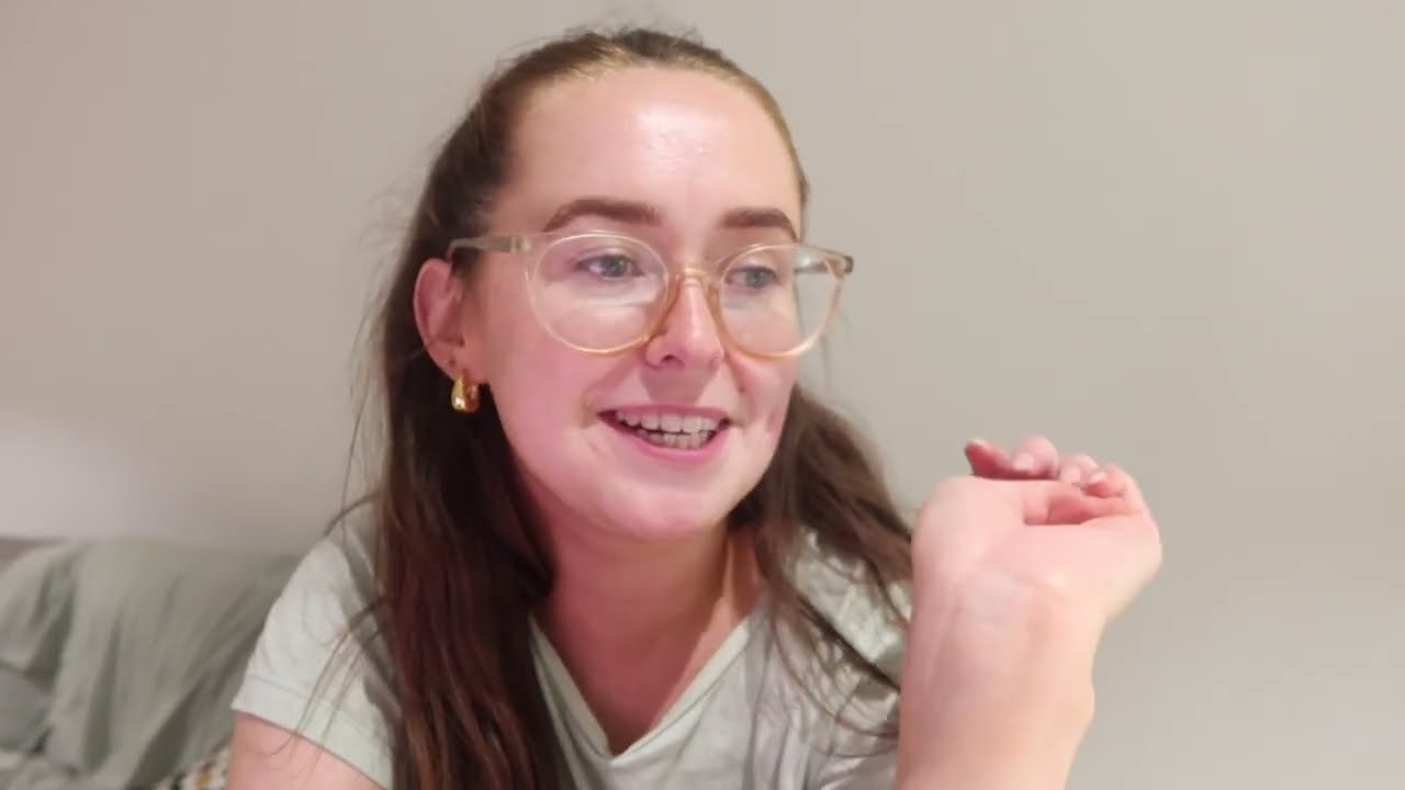 my first apartment in brisbane! work holiday visa vlog ☀️