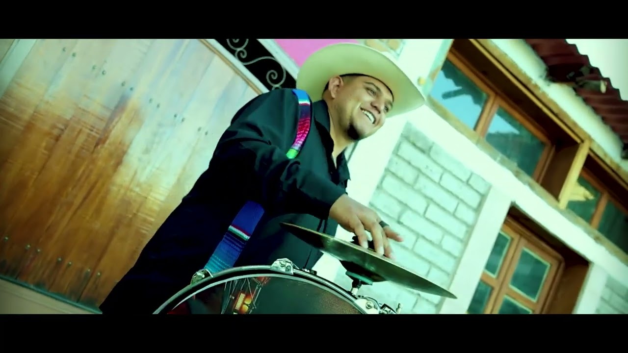 Algo Mas - Los Del Tamborazo Banda Show