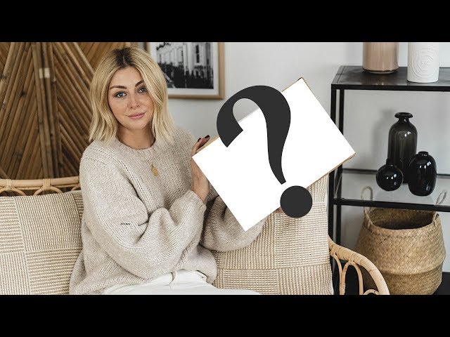 Designer unboxing: the Courrèges Loop bag 