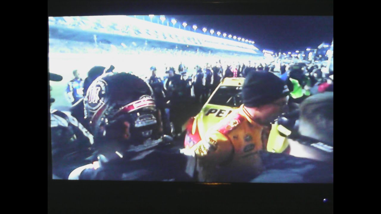 nascar monster energy Kevin Harvick and Joey Logano FIGHT at 2015 Sprint Unlimited!!