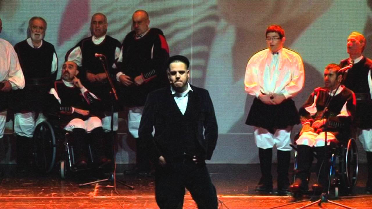 Coro Canarjos Nuoro - Su balente solista: Gigi Piccirillo (Memorial Bobore Nuvoli 7 Febbraio 2015)