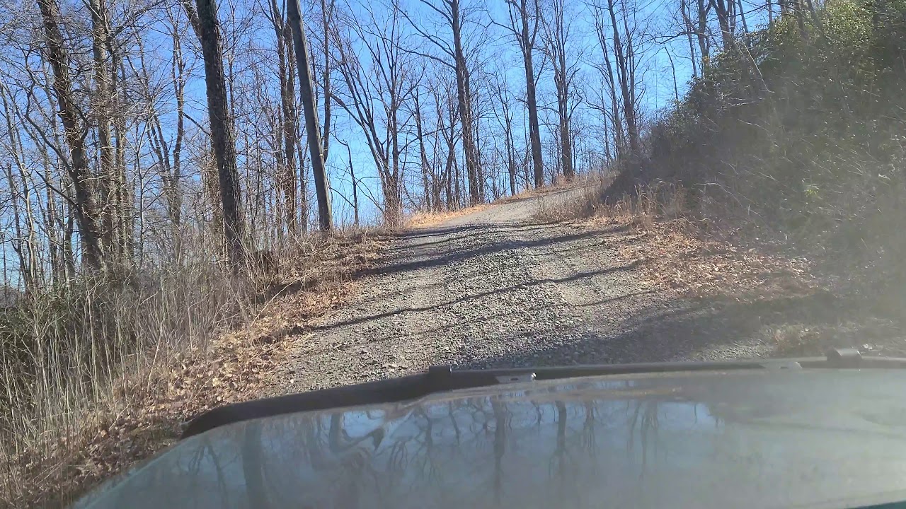 driveUpTheMountain-seeHouse