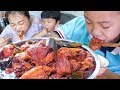 家人忙著插秧，媳婦上街買猪蹄犒勞家人，花了135元 | Braised pork trotters, children like to eat