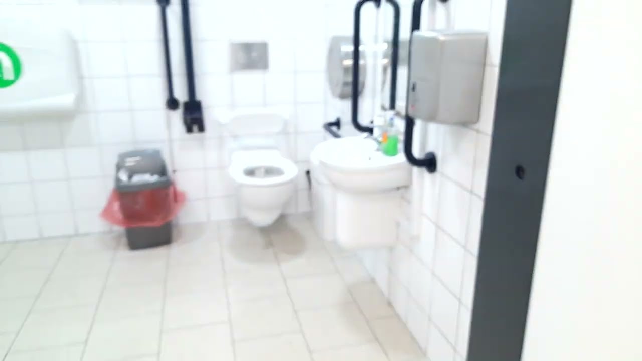 [BETA] Retake! HOKWANG HK-JA01 (Lovair Air Fury C1's) at Lidl - Whitehall, Santry - 🚻♿🚼