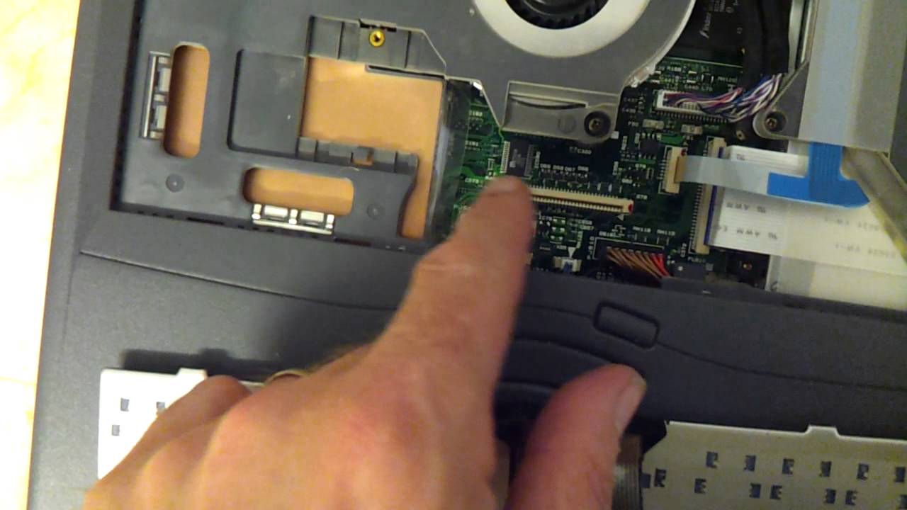 Changing the CMOS battery on a Laptop - YouTube