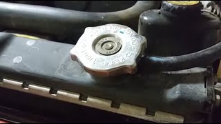 What Causes a Cracked Radiator?