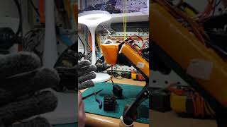 SpotMicro  - Installing Servos, Cut Resistant Gloves, Leg Angle Rethink #25
