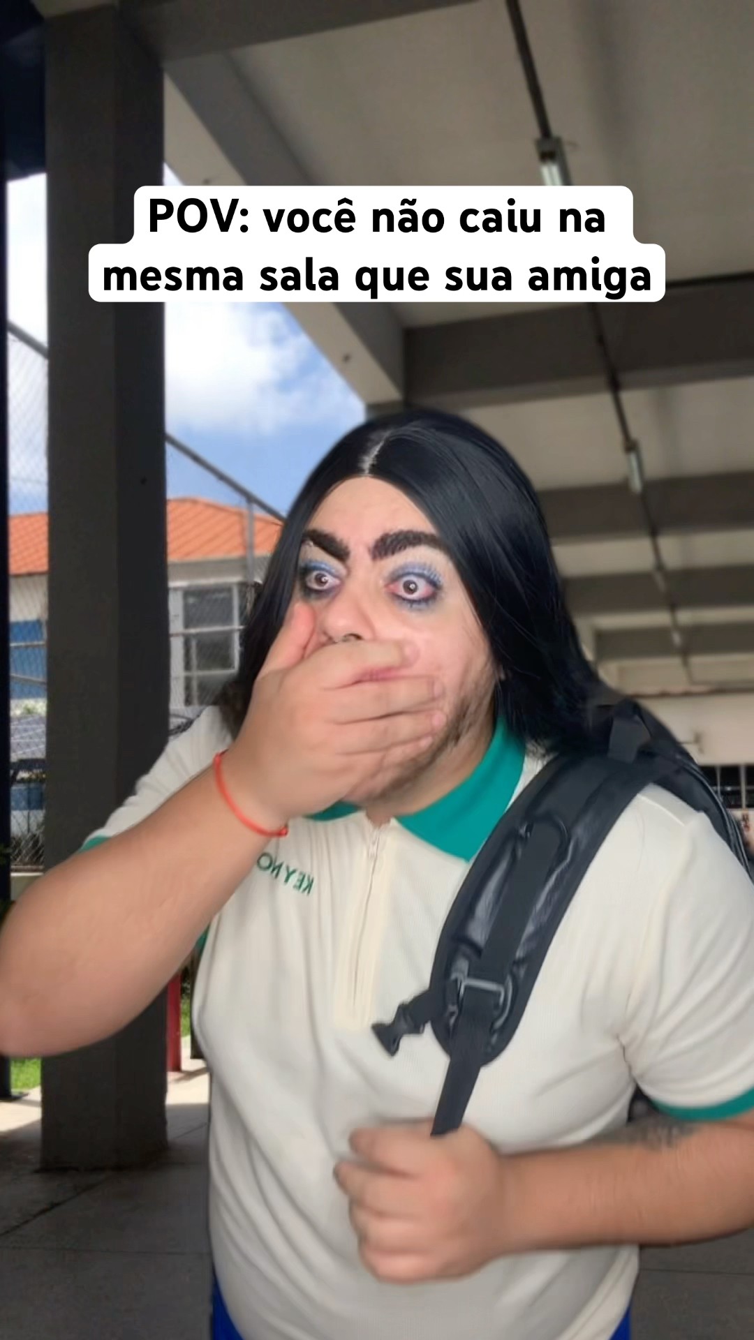 QUANDO VOCÊ NÃO CAÍ NA MESMA SALA QUE SEUS AMIGOS