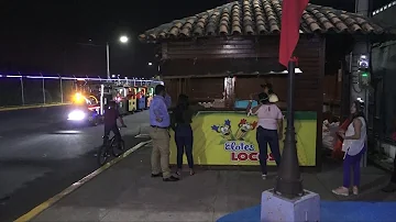 Rotundo éxito del kiosko de elotes locos en el puerto Salvador Allende