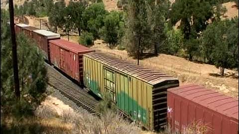 BNSF Manifest climbing towards the Tehachapi Loop.VOB