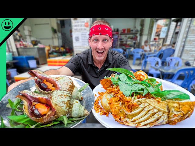 Vietnamese Seafood Street Food!! CHEAPEST in Asia!! class=