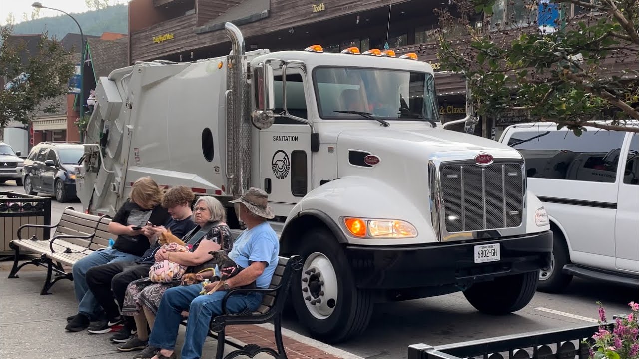 City of Gatlinburg, Tennessee Garbage Truck Compilation Rare Mini Rear