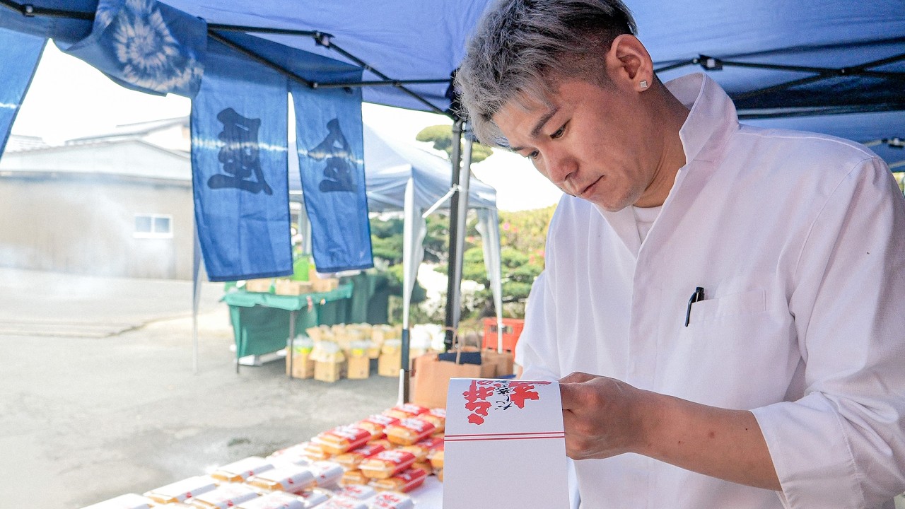 Japanese Chef Sells 150 Eggs Food at Brewery Sake Event - YouTube