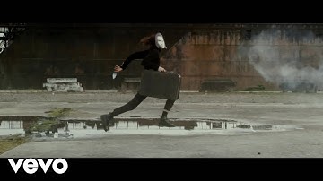 MNNQNS - Fall Down (Official Video)