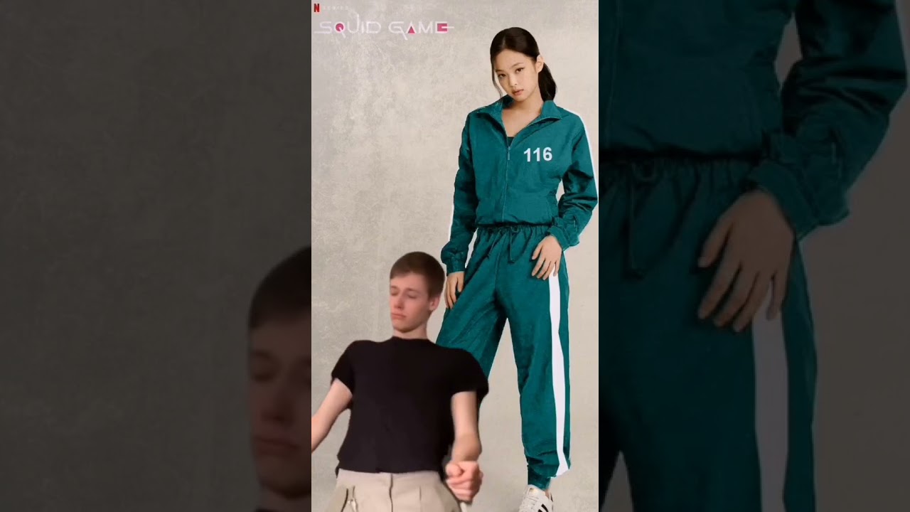 jennie & jisoo in squid game - YouTube