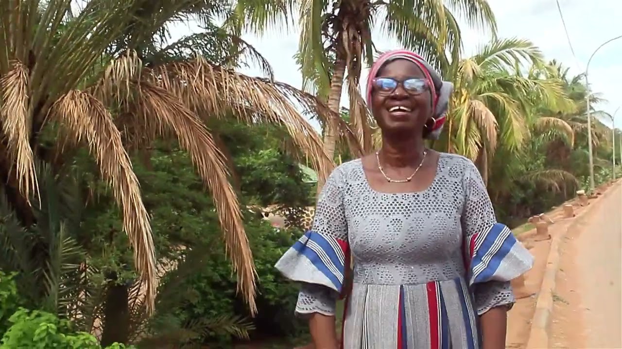 Rachel Lompo  Utienu ki pia lie  n clip officiel