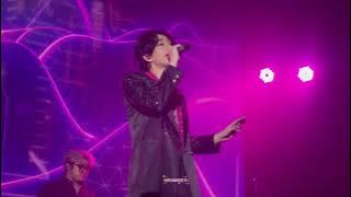 BAS   BOY SOMPOB เพลง Love is everywhere  #DisFunKcoConcert #บาสเด็กอ้วนที่แท้จริง