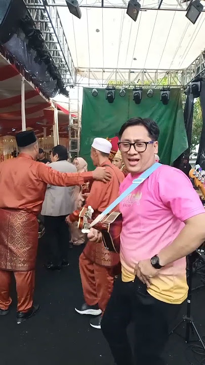 AYAH MANSYUR ENAK BANGET #dangdut #mansyur #mansyurs #gofarmandolin #mandolin