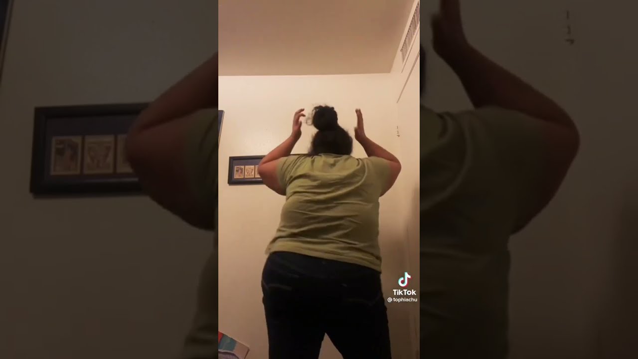 Tophiachu Dancing While Being Musty