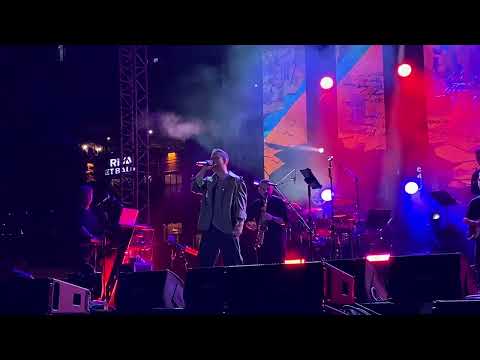 Oğuzhan Koç - Aşk Beni Yendi | Bandırma Kuşcenneti Festivali | Canlı Performans
