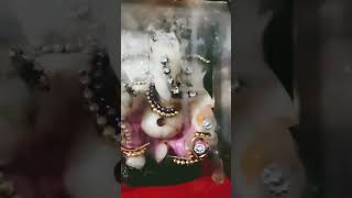 Ganpati Bappa ke charanon mein koti koti pranam 🙏🏻🙏🏻♥️🌹🌺