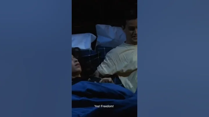 "Quick like a Cat" - Friends #chandler #chandlerbi...