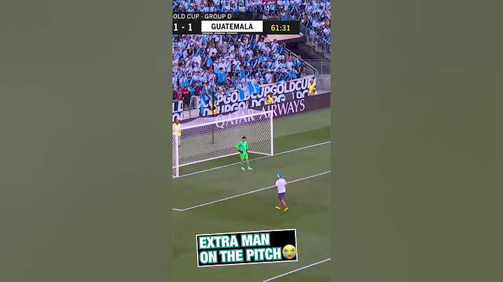 Guatemala gains an extra man on the pitch 😭😭 #shorts #GoldCup #Guatemala