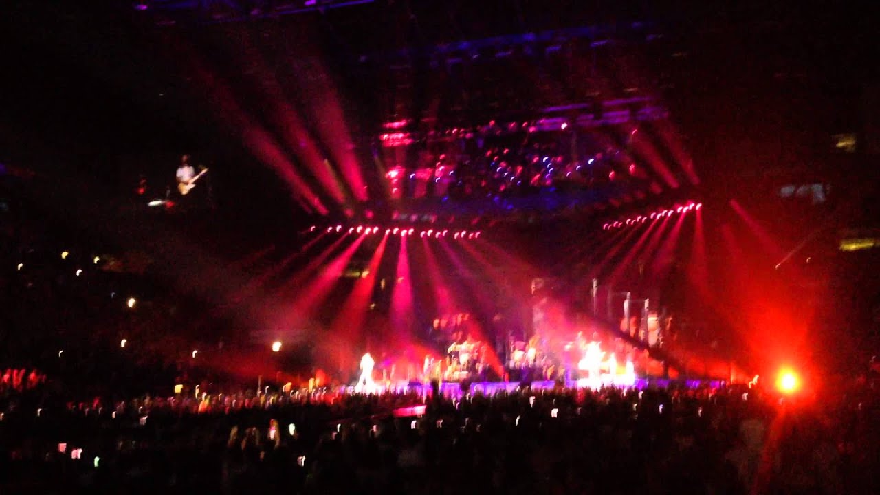 maroon 5 stereo hearts live maroon 5 stereo hearts live