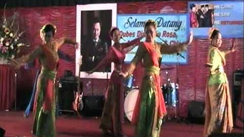 Gamelan Wrhatnala USA: Jaipong Dance at Ambassador open house Sept 12 2010