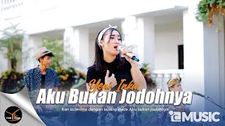 Vignette de la vidéo "Aku Bukan Jodohnya - Yeni Inka (Official Music Video Yi Production)"