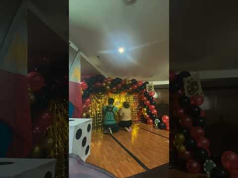 Balloon decor ideaslVegas casino theme #balloondecoration #balloon #casino #christmasparty#christmas