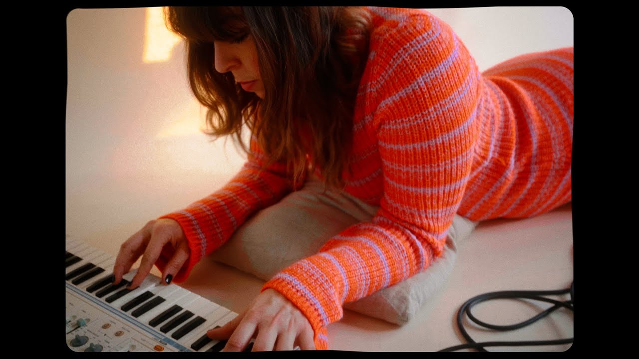 Annelu - Take Me Out Tonight (Official Video)