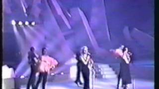 Bananarama   Movin&#39; on (Diamond awards 1992)