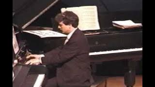 Piano Tuner Shows Classical Repertoire Performed in Historical Tunings