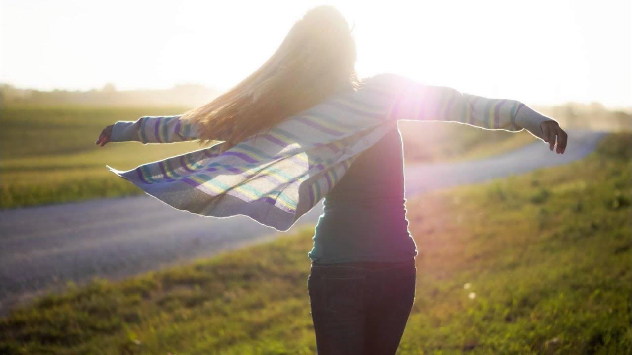 Мой свет настроение. Настроение лето. Ты мой свет. Песня замирает свет. Дует на одуванчик.