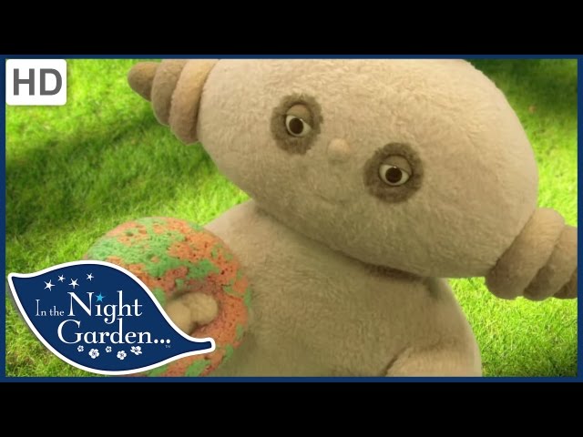 In the Night Garden Makka Pakka Snuggle Pal