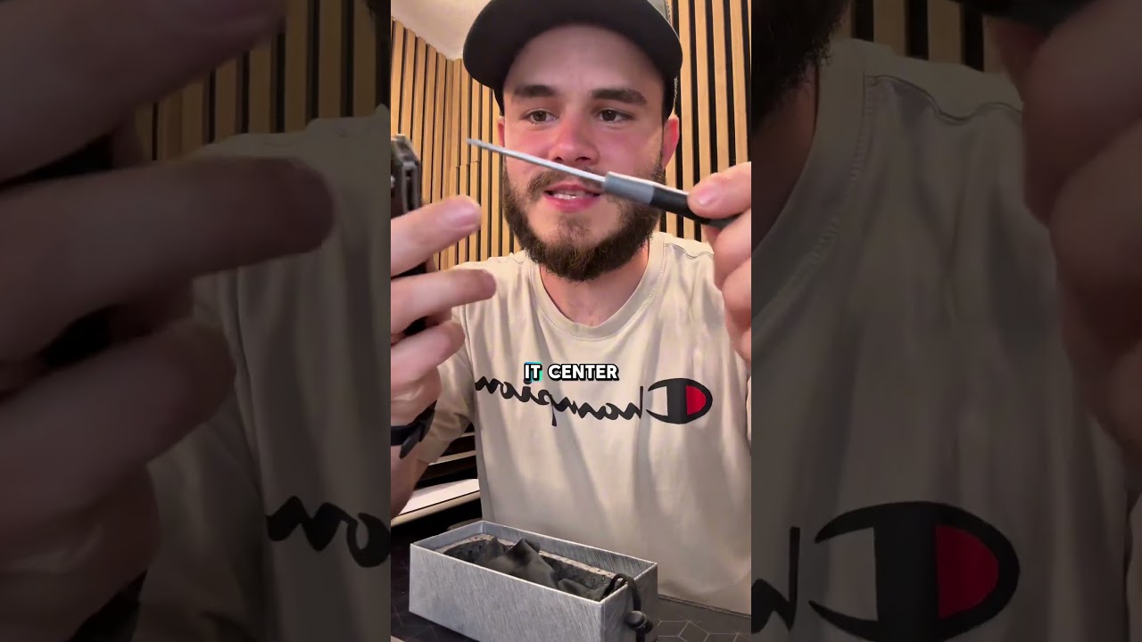 380€ Benchmade In S90V blade and Carbon Fiber handle‼️ 