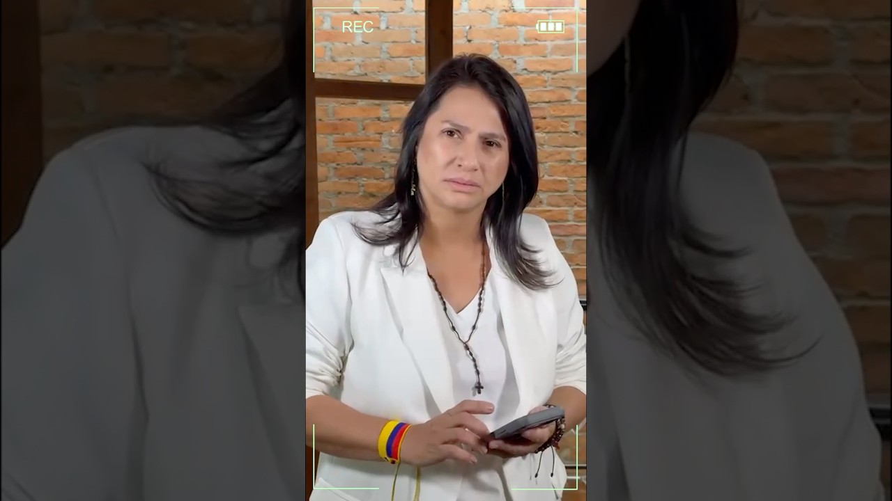 Especial Día de los inocentes 🤪 #PaolaHolguin #JuanEspinal